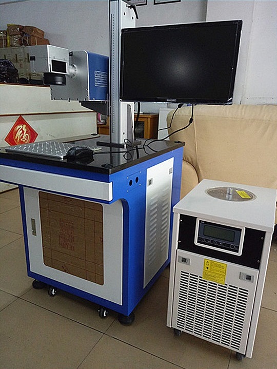 花季传媒影视APP下载刻字机怎么实现自动增加序列号跳号打标？